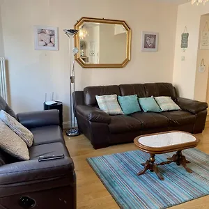 https://lovely-2-bedroom-family-flat-in-brighton-and-hove.brighton-hotels-england.com