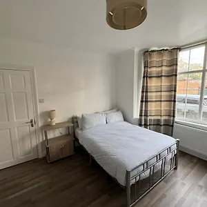 https://oxborne-rooms-uk-gardner.cambridgehotelsuk.com