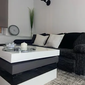 https://modern-apartment-greenwich-woolwich.cambridgehotelsuk.com